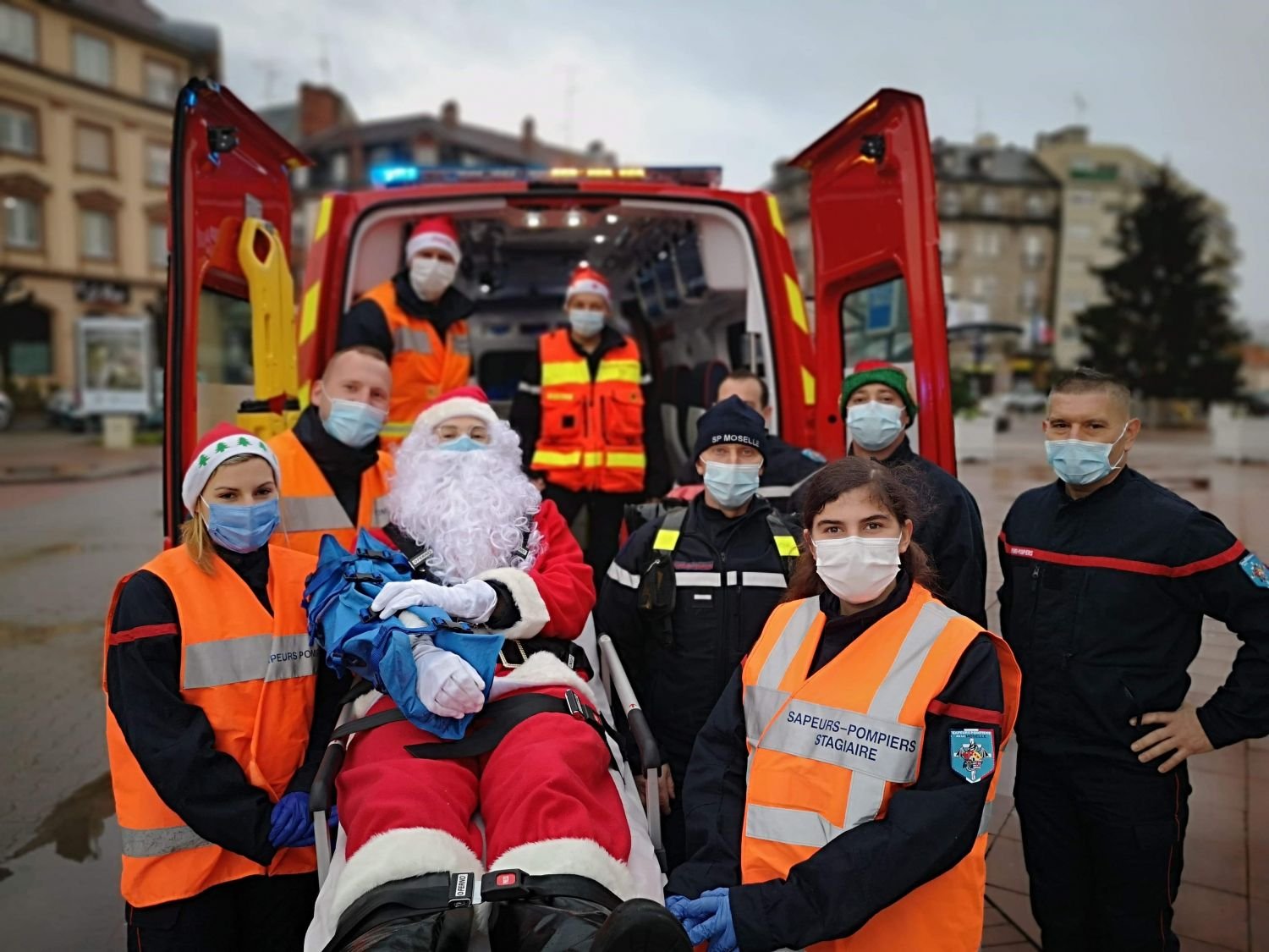 Sarrebourg : le père Noël a eu un accident à quelques heures du Réveillon