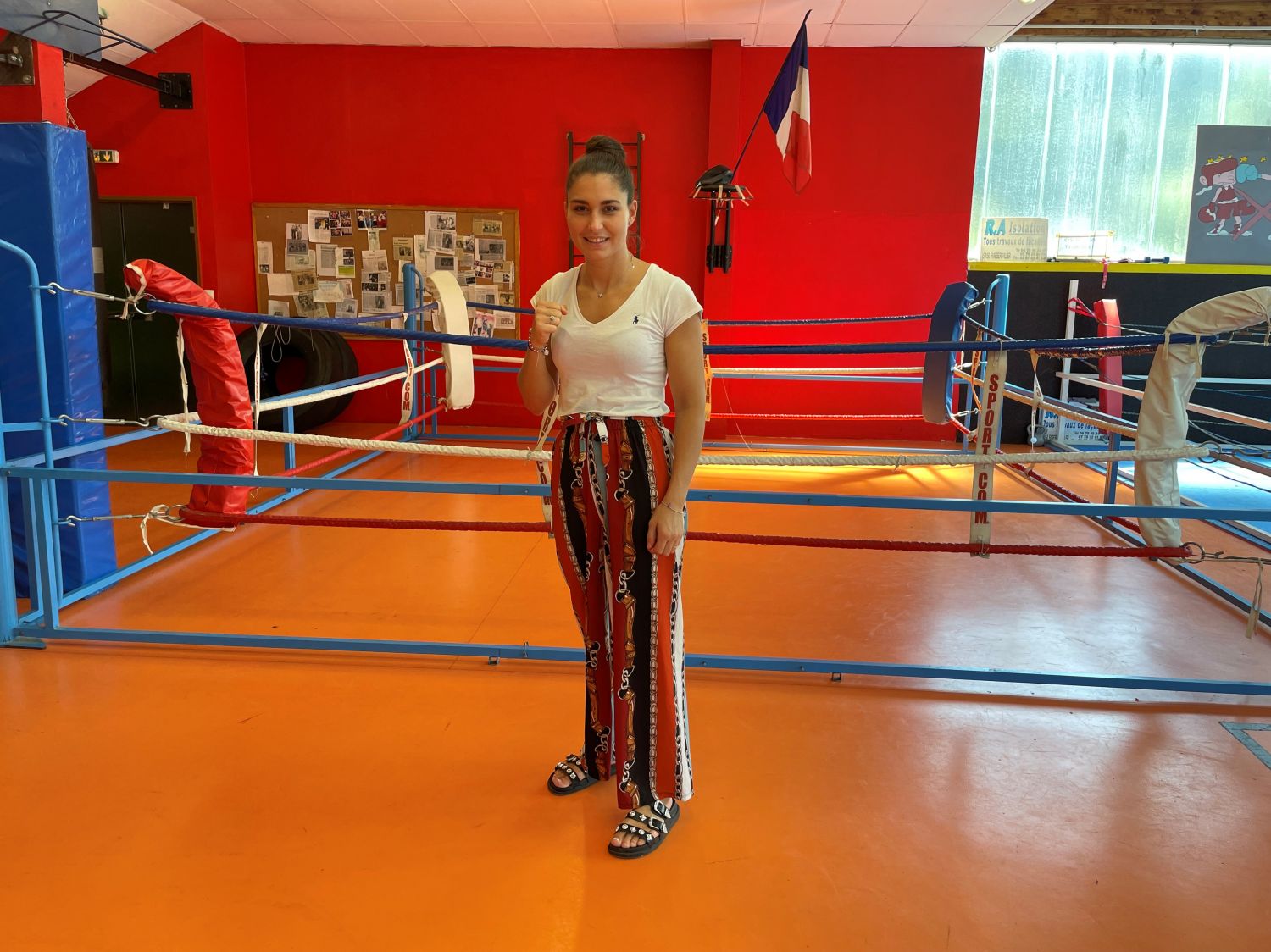 Flora Pili en lice pour remporter le titre de championne de France de boxe professionnelle