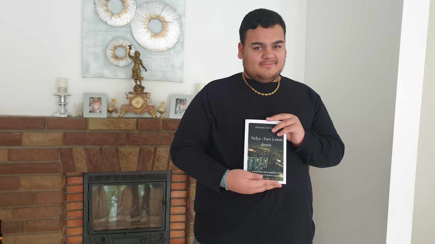 Forbach : A 17 ans, Calvin Hoffmann publie son premier livre pour les  adolescents - Radio Mélodie