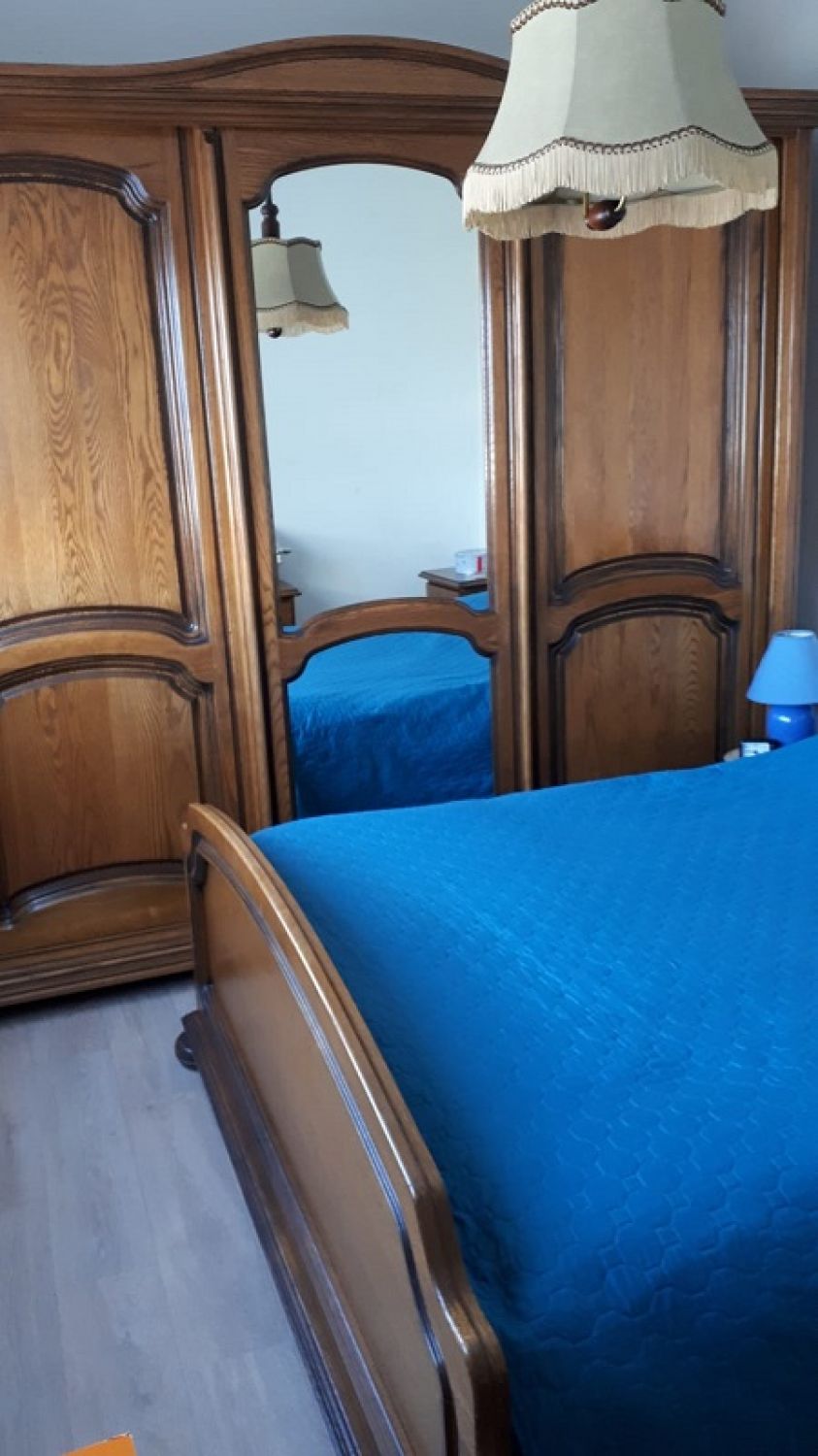 À vendre : Chambre à coucher - Radio Mélodie